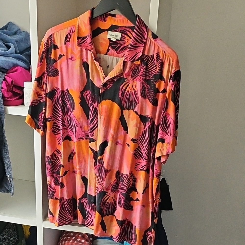 Men's Pink and Black Floral Casual Button Down Shirt